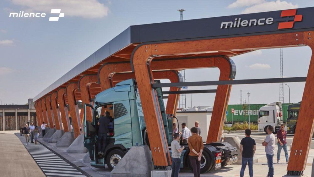 10-Milence_Renault_Trucks